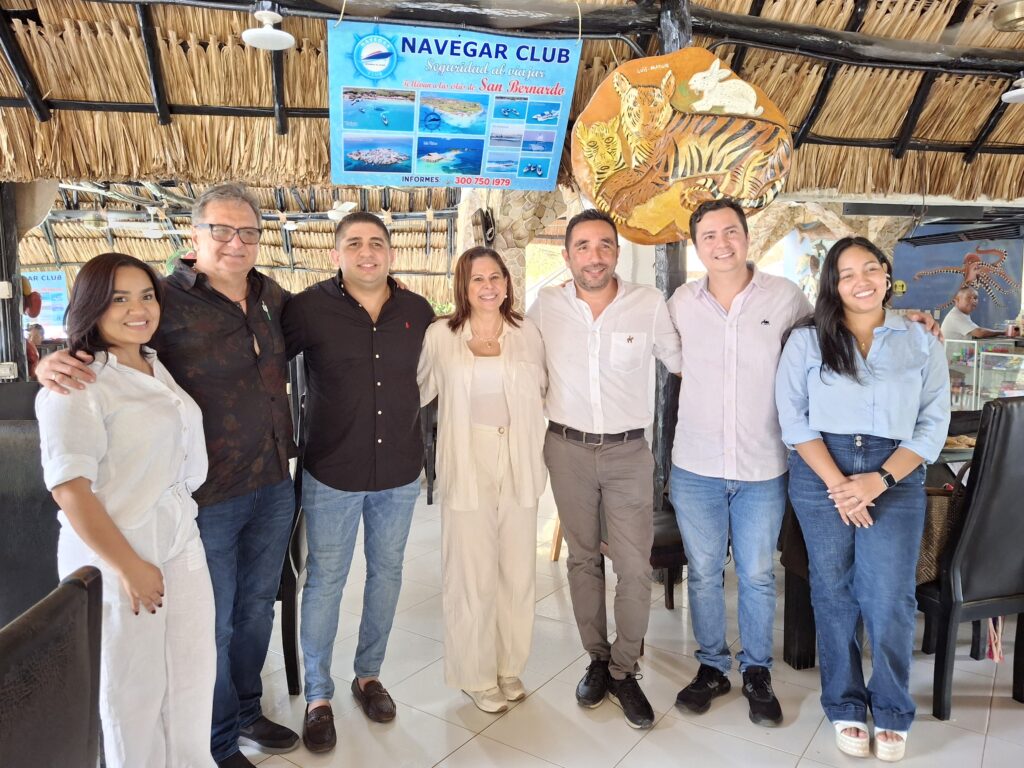 Como Comisión Regional de Competitividad e Innovación de Sucre acompañamos a la Asamblea Departamental en el ejercicio de una audiencia pública sobre competitividad y emprendimiento, en el municipio de Coveñas. A esta asistieron emprendedores, secretarios y otros funcionarios de la Gobernación de Sucre, la gestora de Productividad e Innovación del gobierno departamental anterior, Marianella Peñaranda; representantes de entidades nacionales, directivos de la Cámara de Comercio de Sincelejo, de la academia como CECAR, líderes indígenas y público en general.