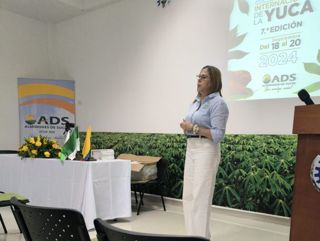 Elba Barrera, gerente de la Comisión Regional de Competitividad e Innovación de Sucre, durante su intervención en la Semana Internacional de la Yuca.