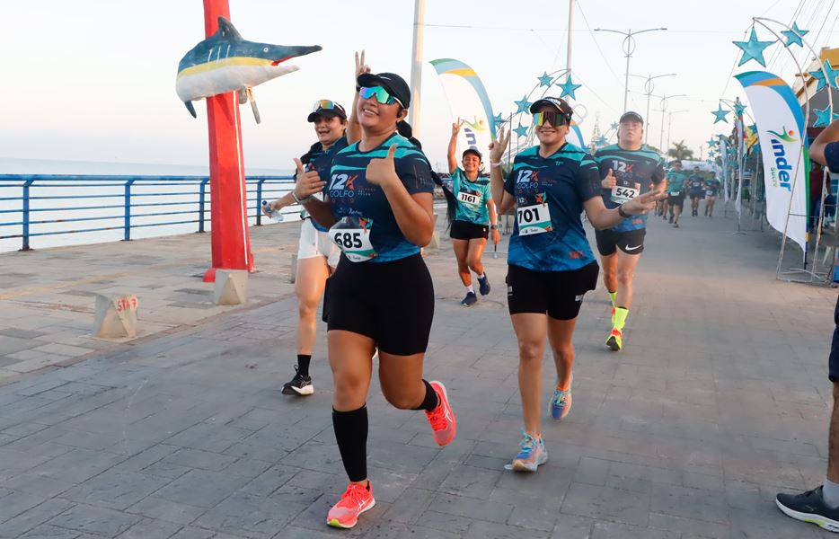 A lo largo del recorrido los participantes pudieron disfrutar de la brisa marina y paisajes que destacan la riqueza natural y cultural de este balneario, además, actividades recreativas, música en vivo y espacios de integración comunitaria que complementaron la jornada.