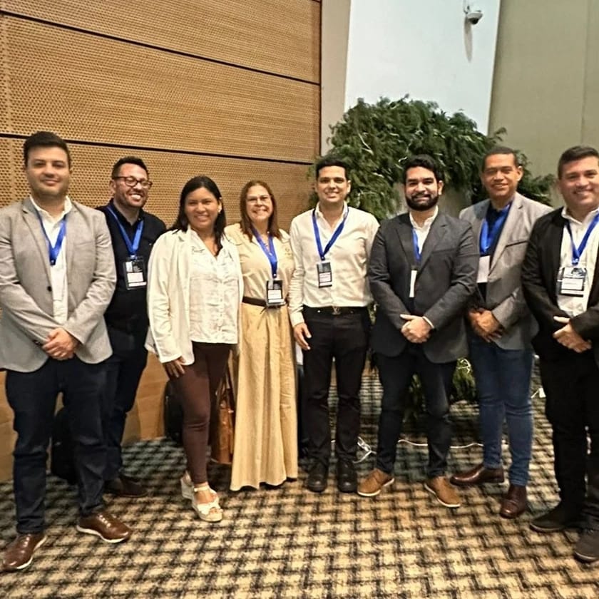 Participamos en el Encuentro Nacional de Comisiones Regionales de Competitividad e Innovación "las regiones en la reactivación económica", liderado por el Ministerio de Comercio, Industria y Turismo (MINCIT) en Armenia, Quindío, donde confluyeron actores regionales de los ecosistemas de productividad y competitividad. La ponencia central, denominada “Las agendas de competitividad regional y su rol en la superación de las trampas de desarrollo de Colombia”, estuvo a cargo de Alfredo Bateman, experto en temas urbanos. Lorenzo Castillo Barvo, viceministro de Desarrollo Empresarial ( e ), destacó que este encuentro es indispensable para la construcción de una agenda de competitividad e innovación que le permita al país ser más competitivo, poder llevar sus productos a otros mercados, incluso crecer la industria nacional. Por la Comisión Regional de Competitividad e Innovación de Sucre asistió la gerente, Elba Barrera Gallón, y por la Gobernación de Sucre, Wendy Arroyo Pérez, secretaria de Desarrollo Económico. #CRCIS #CompetitividadeInnovación